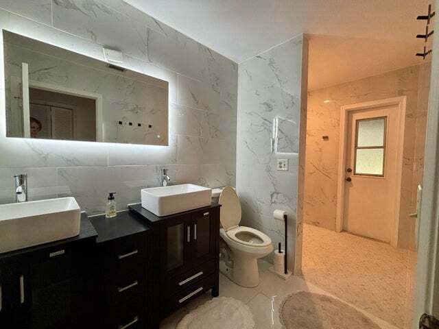 Foto del edificio - 325 Knotty Wood Ln
