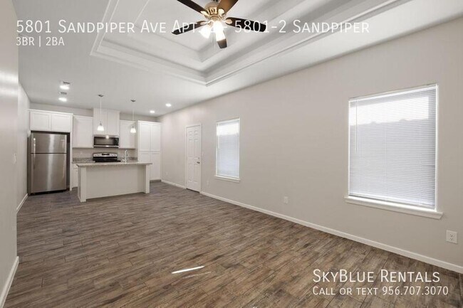 Foto del edificio - 5801 Sandpiper Ave