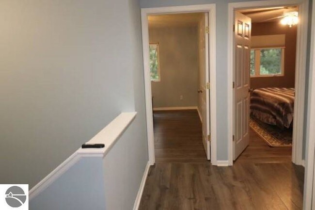 Foto del edificio - 3969 Sherwood Forest Dr