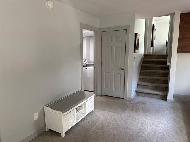 Foto del edificio - 4472 Calumet Dr NW