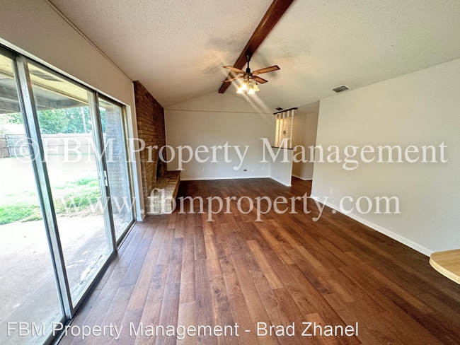 Building Photo - 3 br, 2 bath House - 1708 Meadow Lane