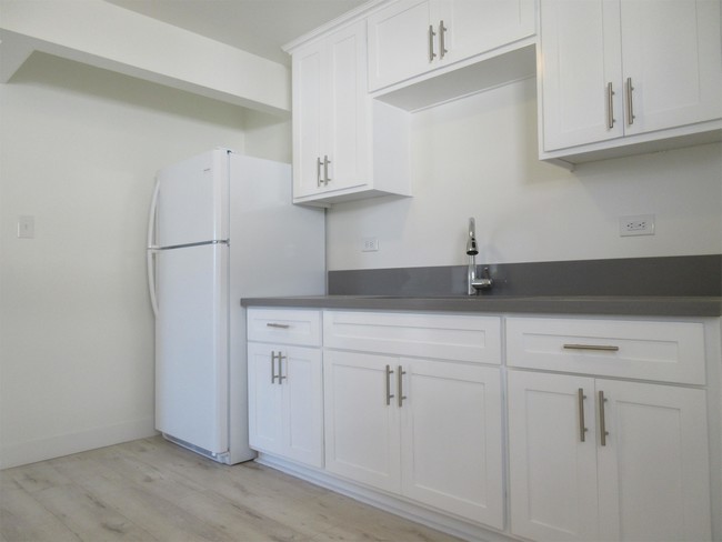 Foto del edificio - 2055 E Harbor Blvd
