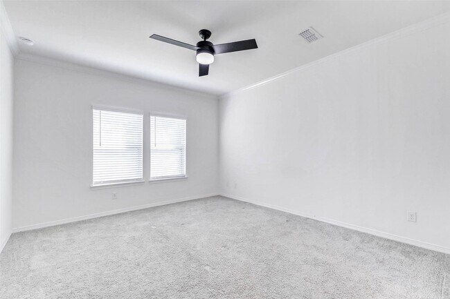 Building Photo - 30711 Thicket Ct