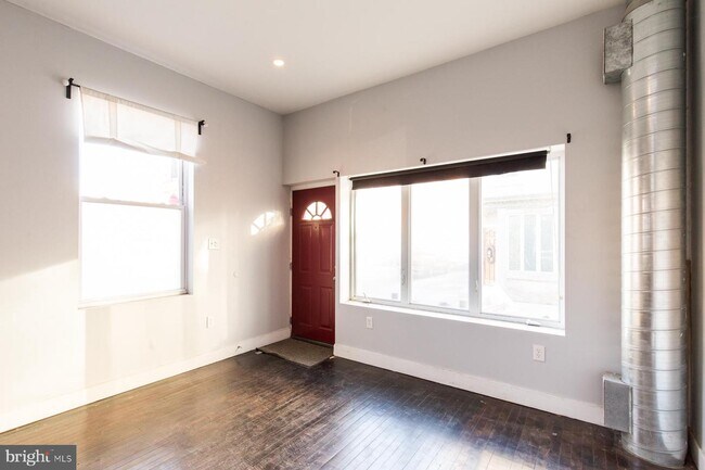 Building Photo - 1776 Waterloo St