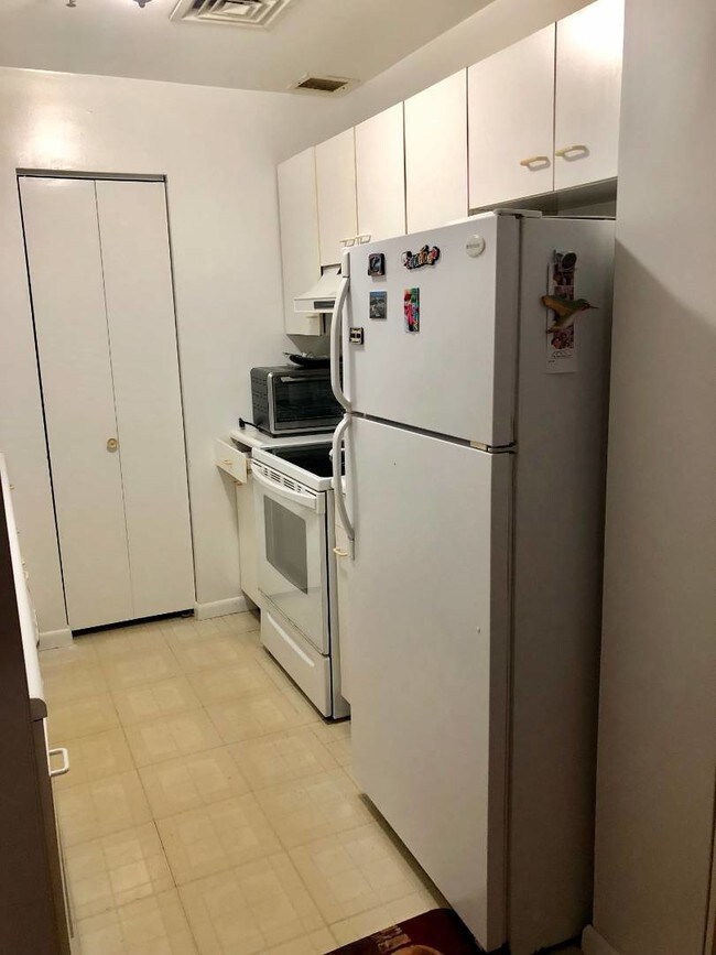 Building Photo - 65 McKinley Ave