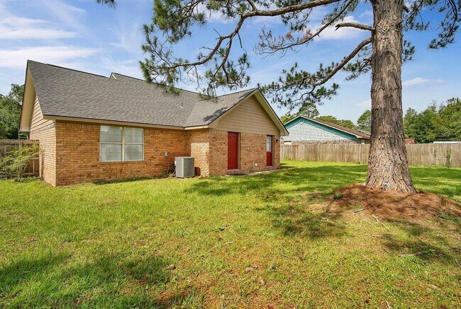 Foto del edificio - Available June 22nd! Beautiful