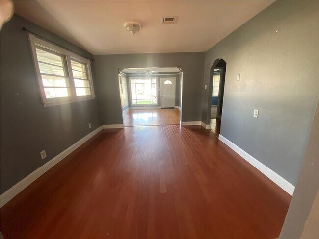 Foto del edificio - 421 N Atlanta St