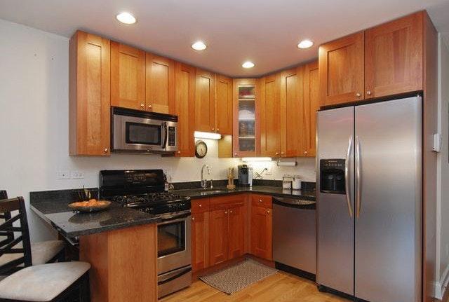 Building Photo - 2036 Larrabee-302