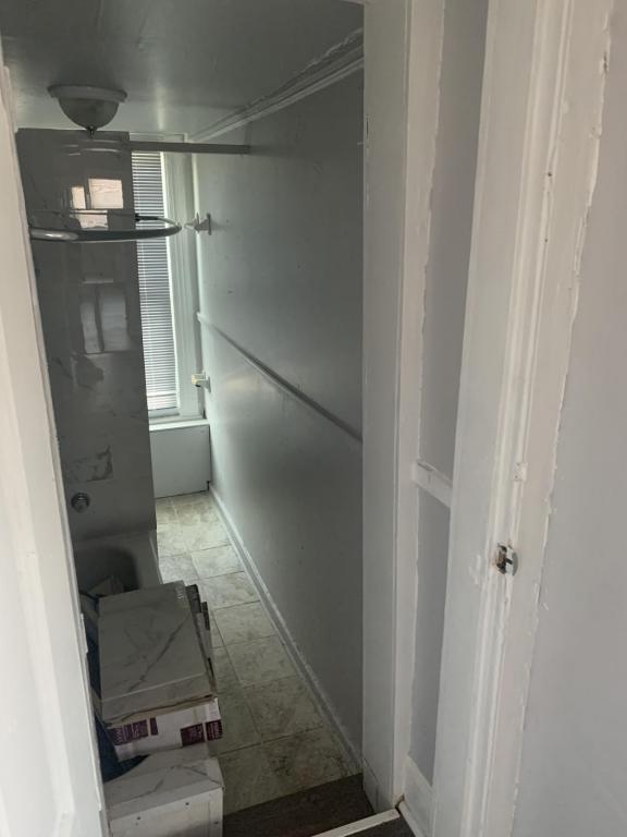 Building Photo - 615 Bartlett Ave