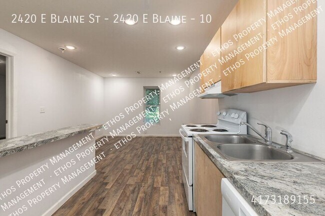 Foto del edificio - 2420 E Blaine St