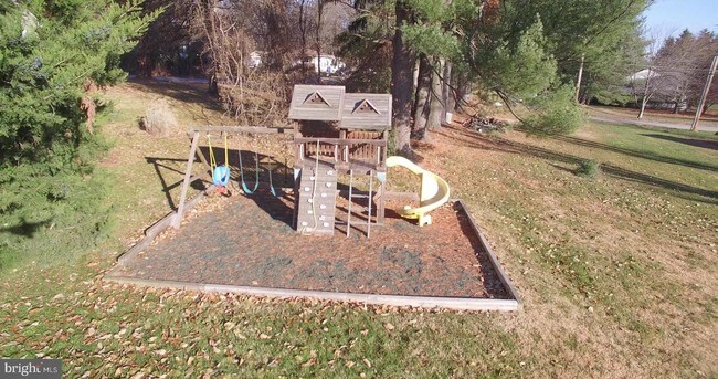 Building Photo - 8406 High Ridge Rd