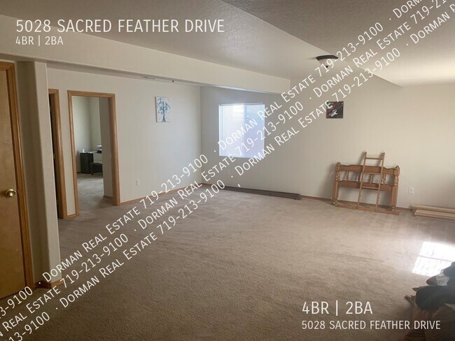 Foto del edificio - 5028 Sacred Feather Dr