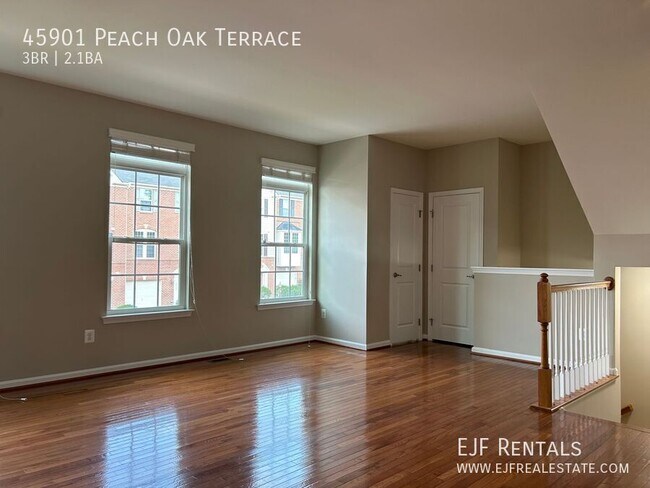 Building Photo - 45901 Peach Oak Terrace