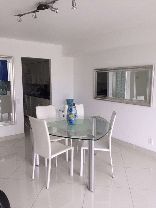 Foto del edificio - 2101 S Ocean Dr