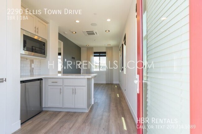 Building Photo - 2290 Ellis Town Dr