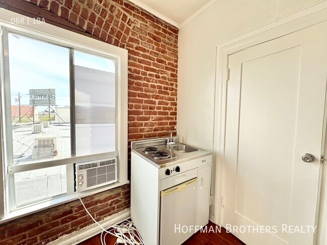 Building Photo - 1243 S Mariposa Ave, Los Angeles, CA 90006
