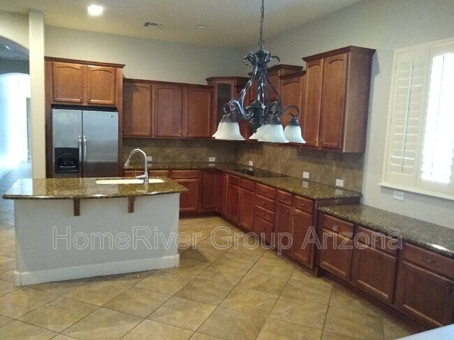 Building Photo - 17953 W Willow Dr