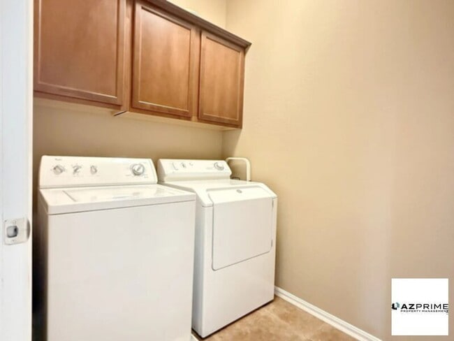 Building Photo - Available for rent