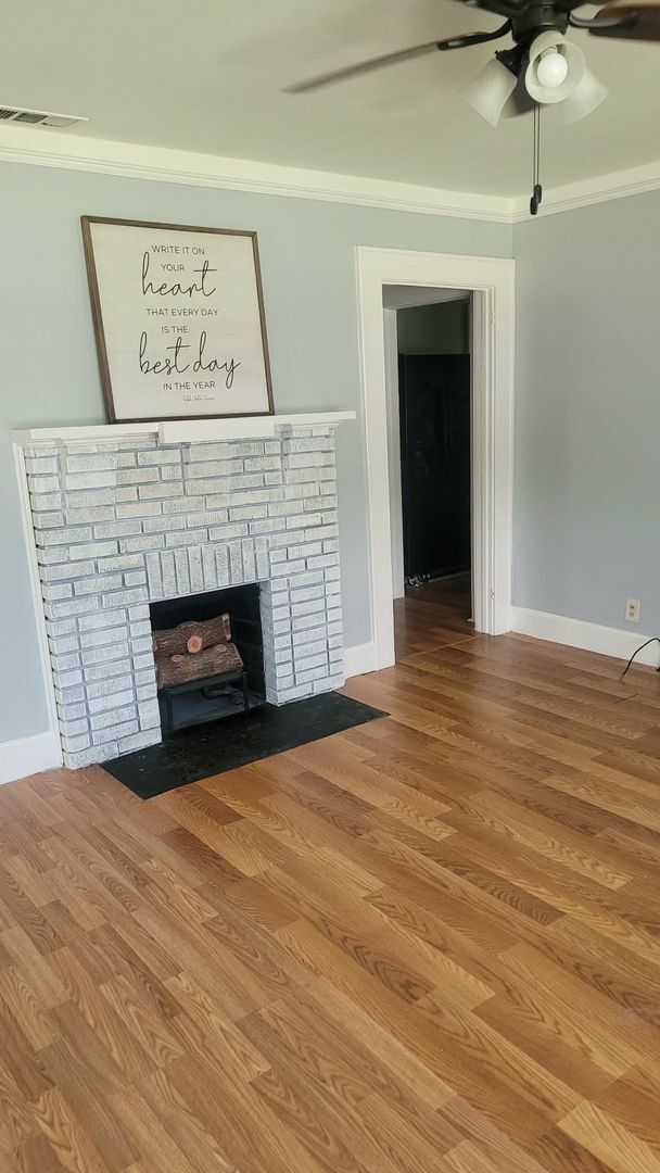 Building Photo - 2 bedroom cottage