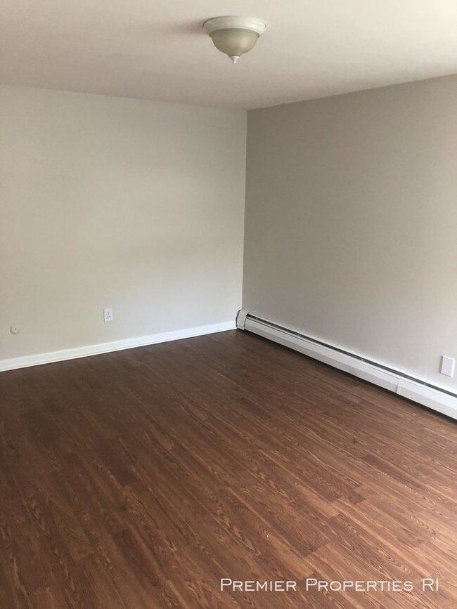 Building Photo - 1 bedroom in North Providence RI 02911