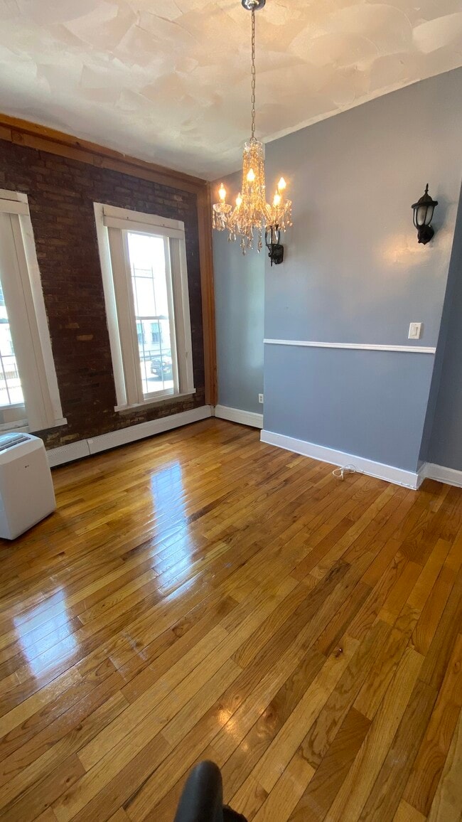 Foto del edificio - 43 Blue Hill Avenue, Unit 1