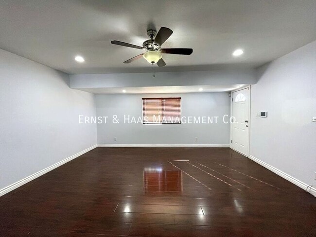 Foto del edificio - 1341 W School St