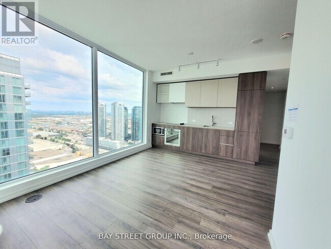 Photo du bâtiment - 175-3175 Millway Ave