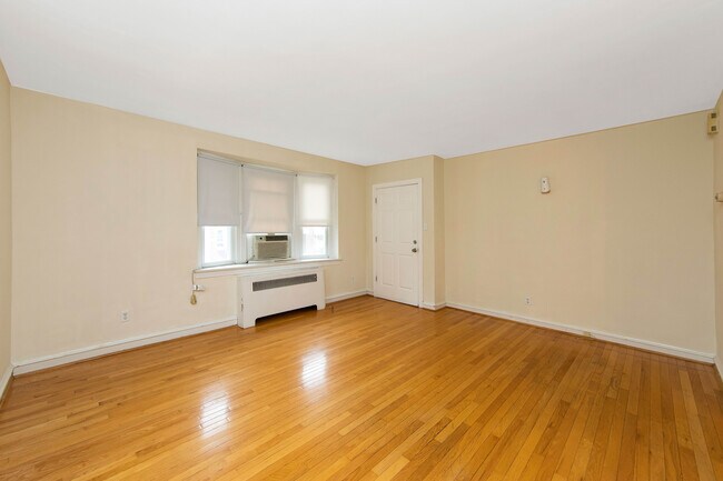 Foto del edificio - 5950 Bennington St