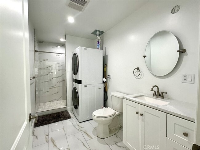 Foto del edificio - 8226 Webb Ave