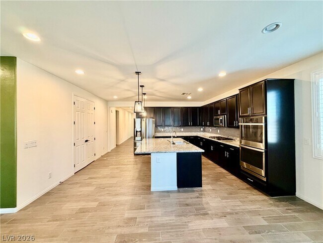 Foto del edificio - 1602 Morning Bell Ave