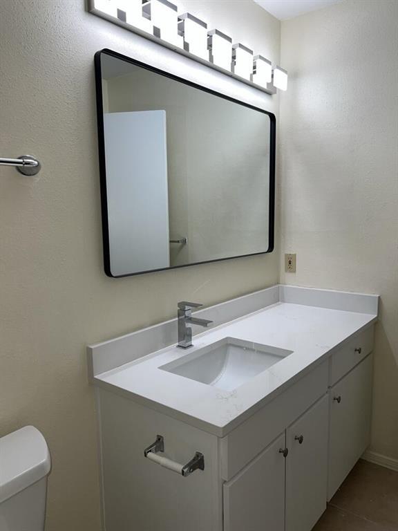 Master Bath - 2350 NW 27th St