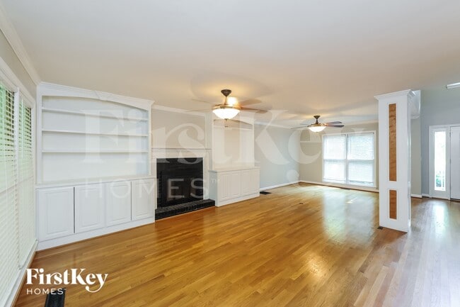 Foto del edificio - 6713 Thornwood Ct