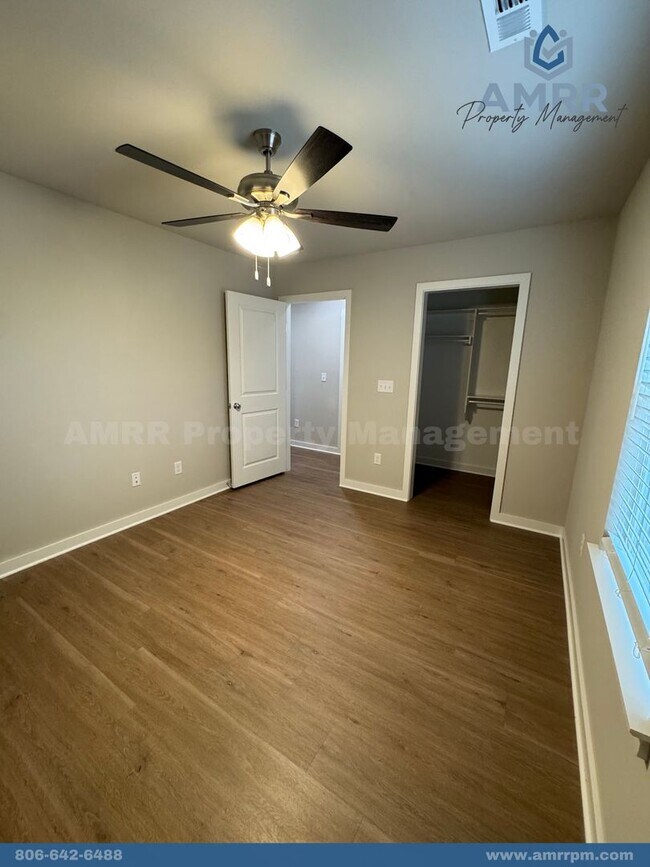 Foto del edificio - 168 Copper Oaks Dr