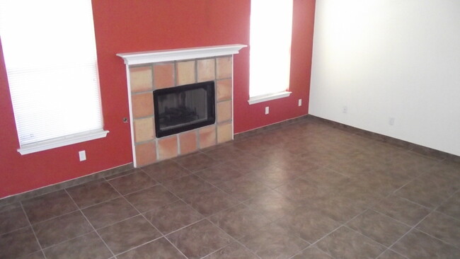 Building Photo - Northeast El Paso 4 Bed Refrig A/C