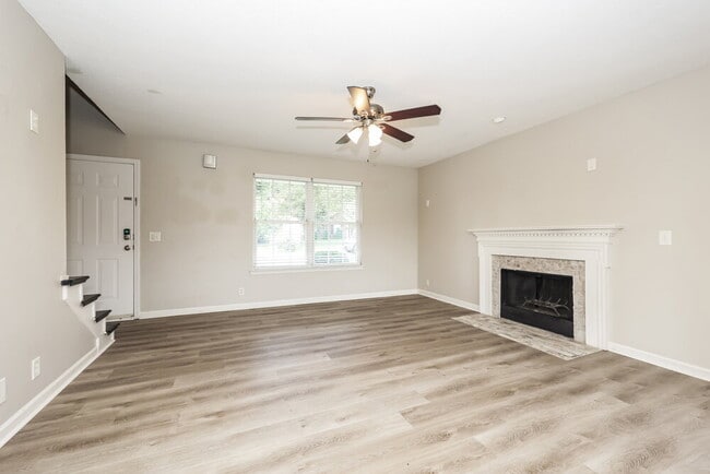 Building Photo - 809 Winchester Cl