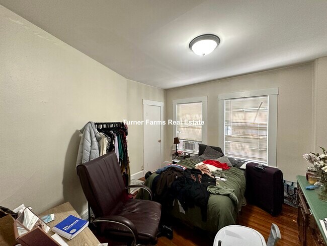 Foto del edificio - 27 Forest St