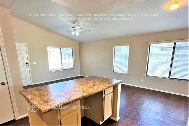 Foto del edificio - 3127 W Donald Dr