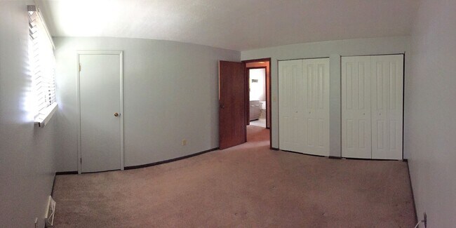Foto del edificio - 2 Bedroom Townhouse in Shaler