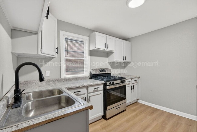 Building Photo - 7137 Garesche Ave