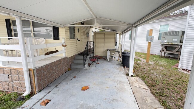 Foto del edificio - Beautiful 2 bedroom 2 bath mobile home for rent in 55+ community in south Tampa