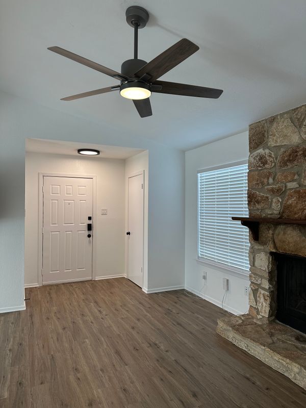 Building Photo - 7621 Scenic Brook Dr