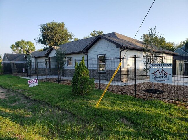 Foto del edificio - 7101 Foster St