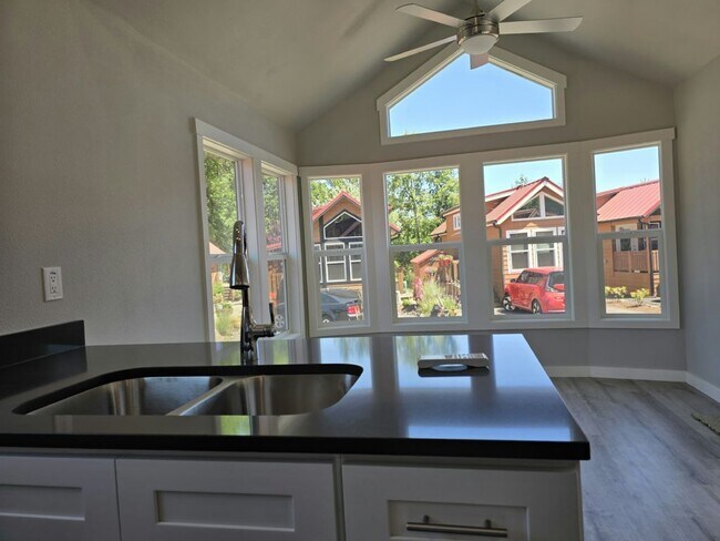 Foto del edificio - 8372 Enchanted Way SE