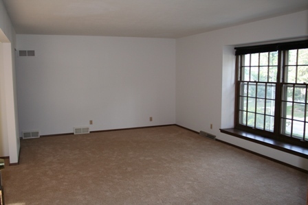 Building Photo - 1331 Martha Washington Dr