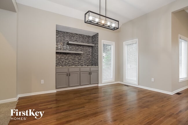 Foto del edificio - 22717 W 49th St