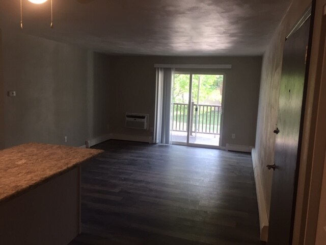 Building Photo - 1800 W Pershing St