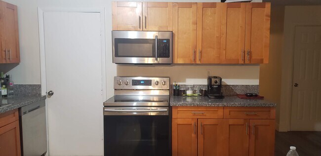 Foto del edificio - 5700 NW 28th St