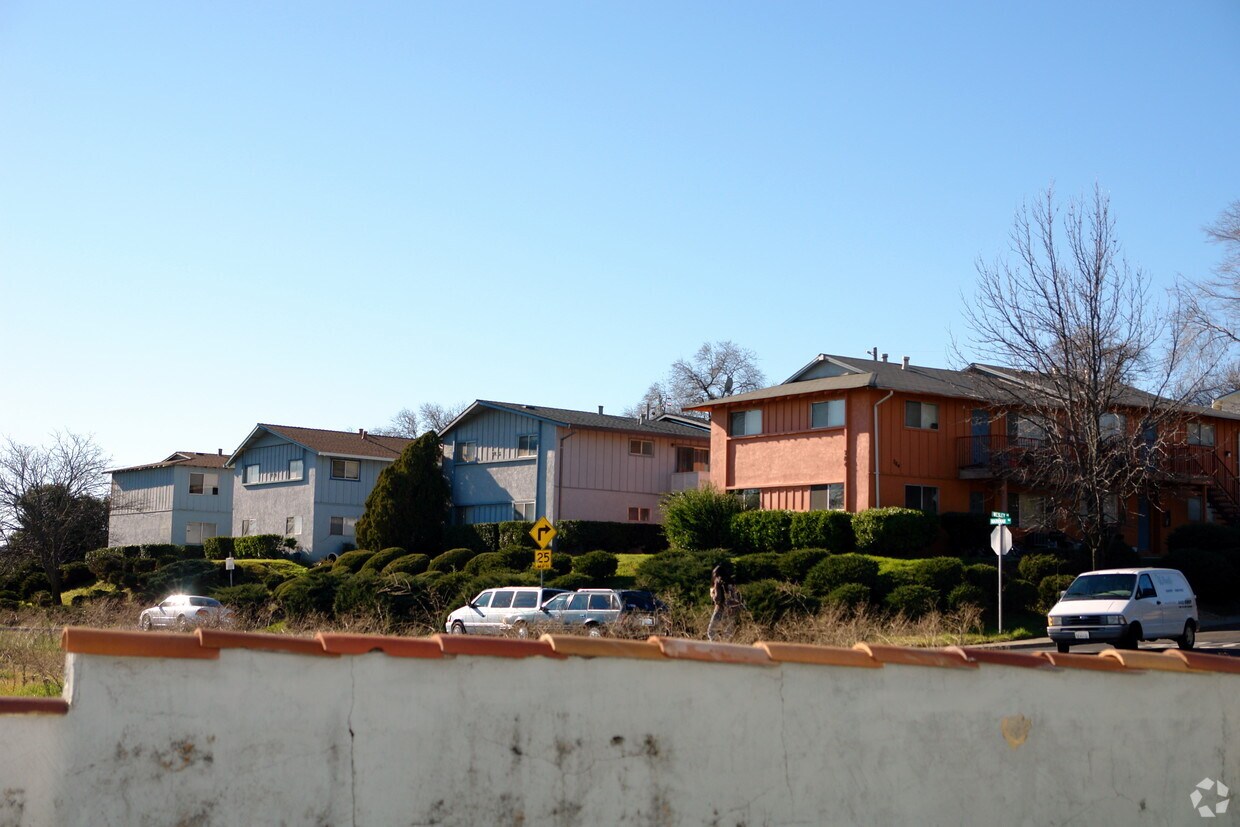 Foto principal - 712-784 Markham Ave