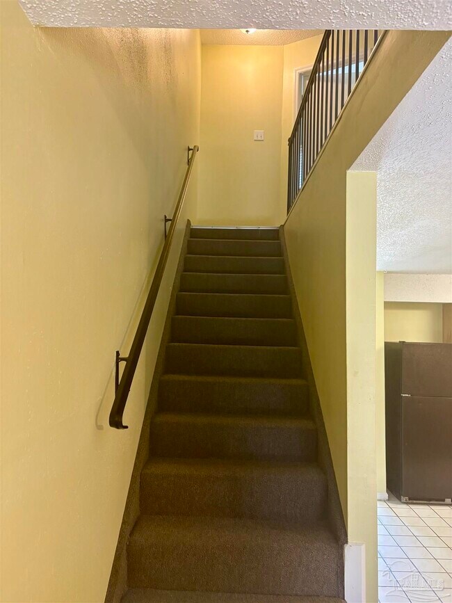 Foto del edificio - 193 E Burgess Rd