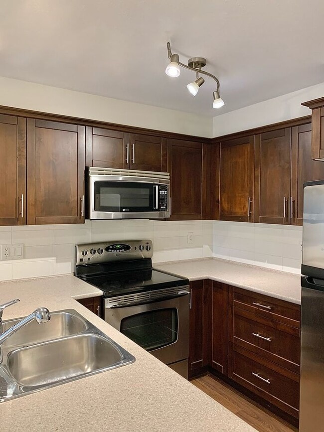 Building Photo - 46150 Bole Ave